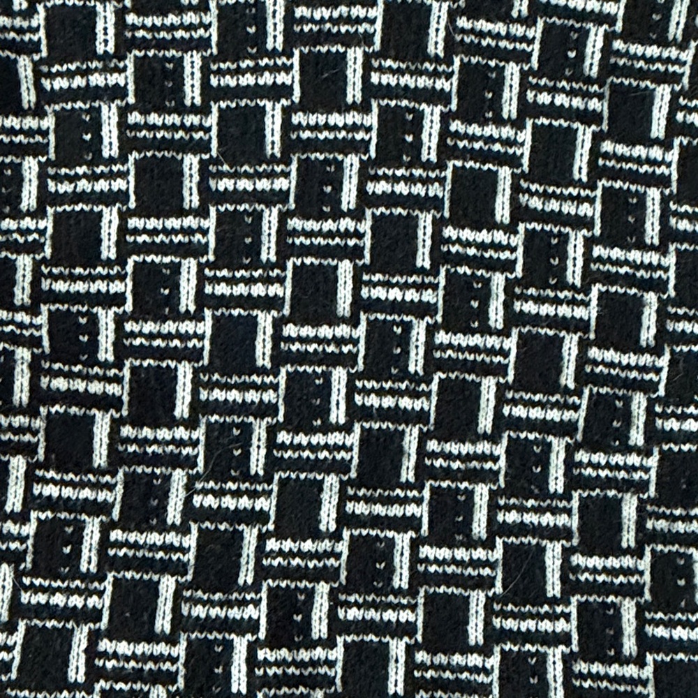 Zara Monochrome Geometric Turtleneck Sweater - Picture 4 of 4